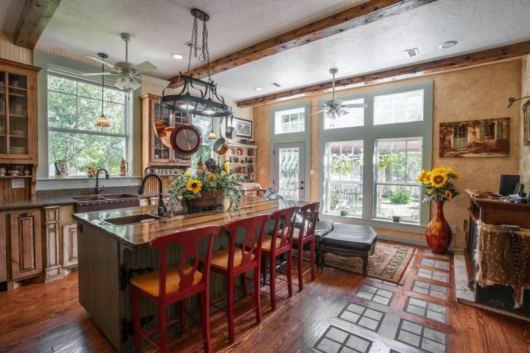 a ranch home kitchen