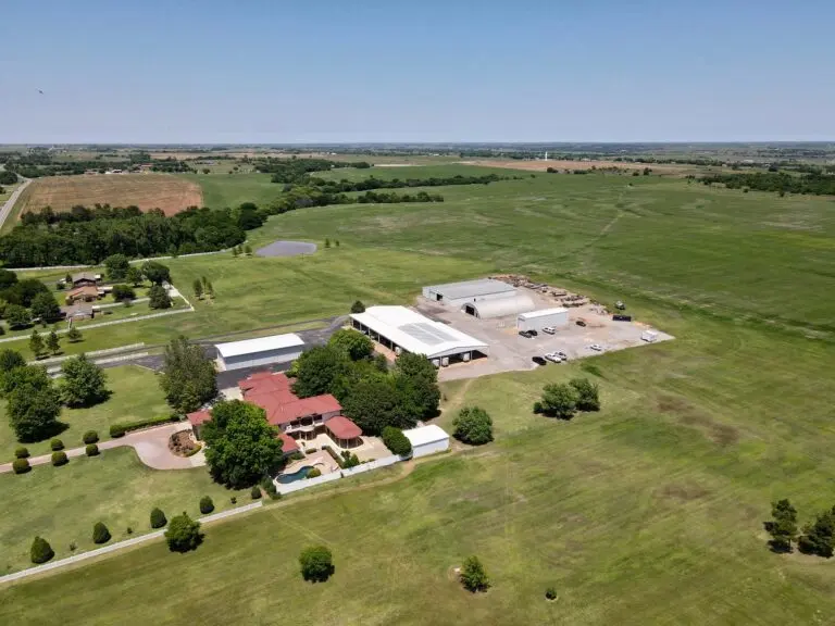 Recreational Ranch with Luxury Home For Sale in Grady County