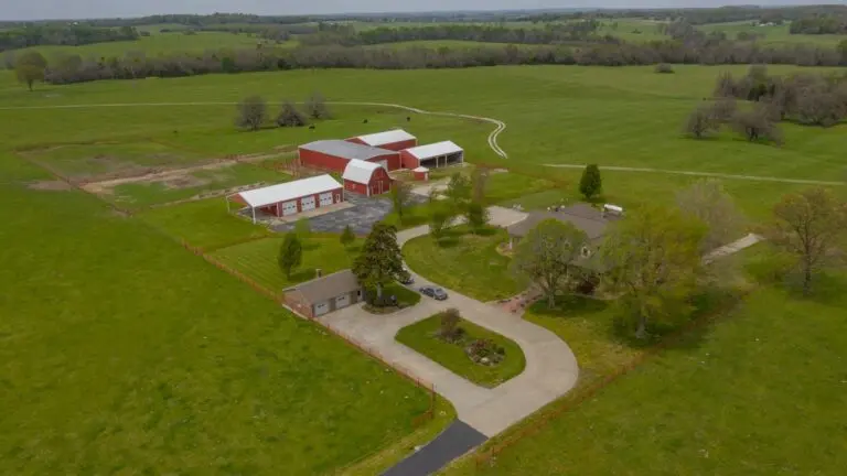 Farm & Cattle Ranch with Home For Sale in Cedar County