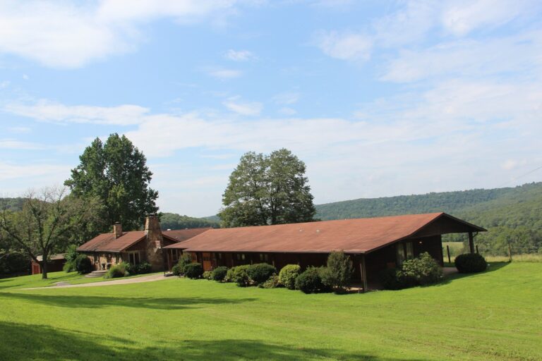 Hunting & Recreational Ranch For Sale in Newton County