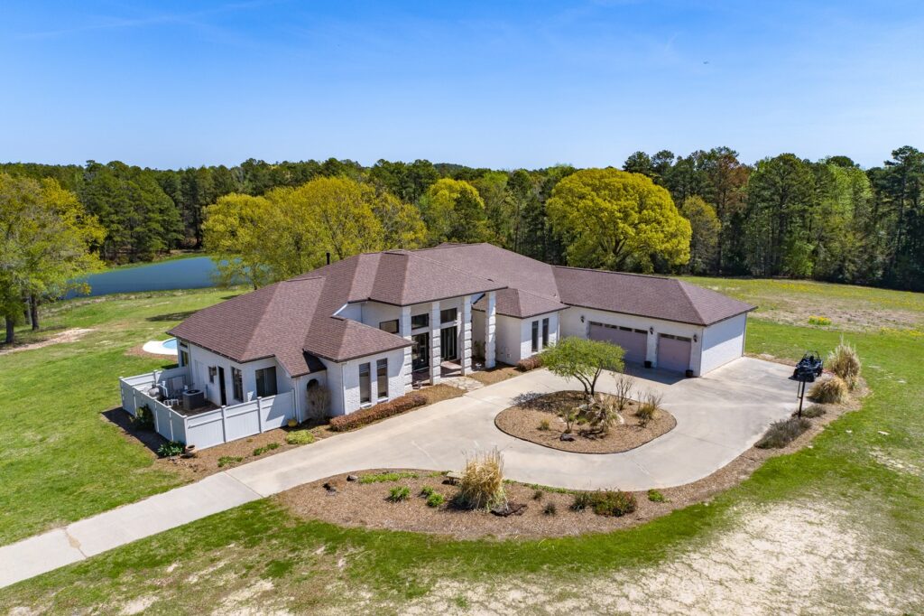 Horse Ranch with Luxury Home For Sale in Wood County