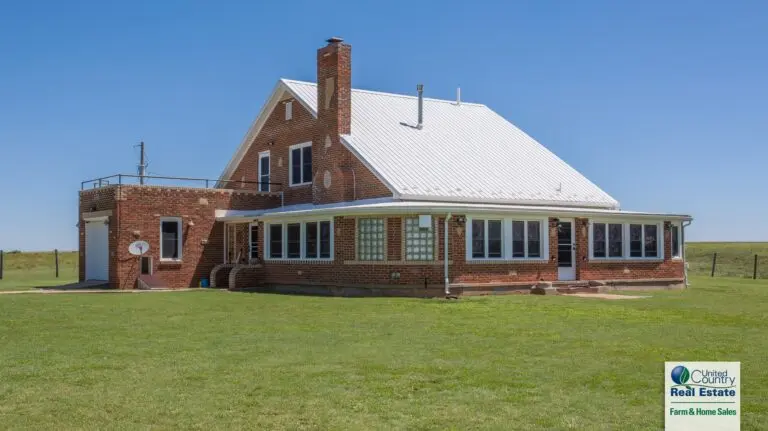 Farm & Cattle Ranch with Home For Sale in Barber County