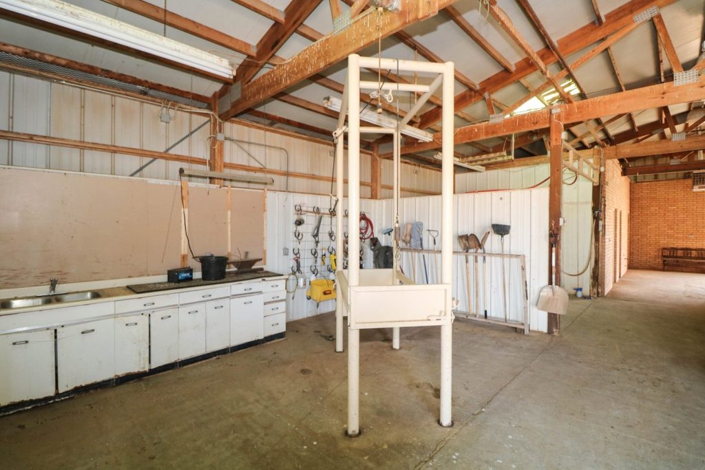 18-Parmer-County-TX-Equine-Training-Facility-and-Land-For-Sale