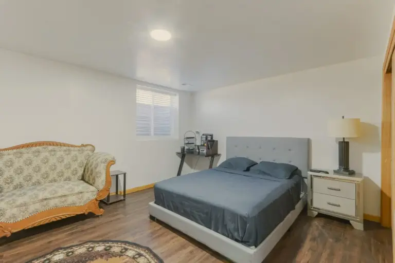 25_d52e5845-c4b6-43a8-87db-f191e3389dc4