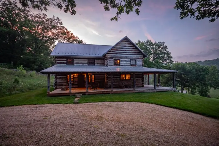 Farm & Ranch with Log Homes For Sale in Benton County