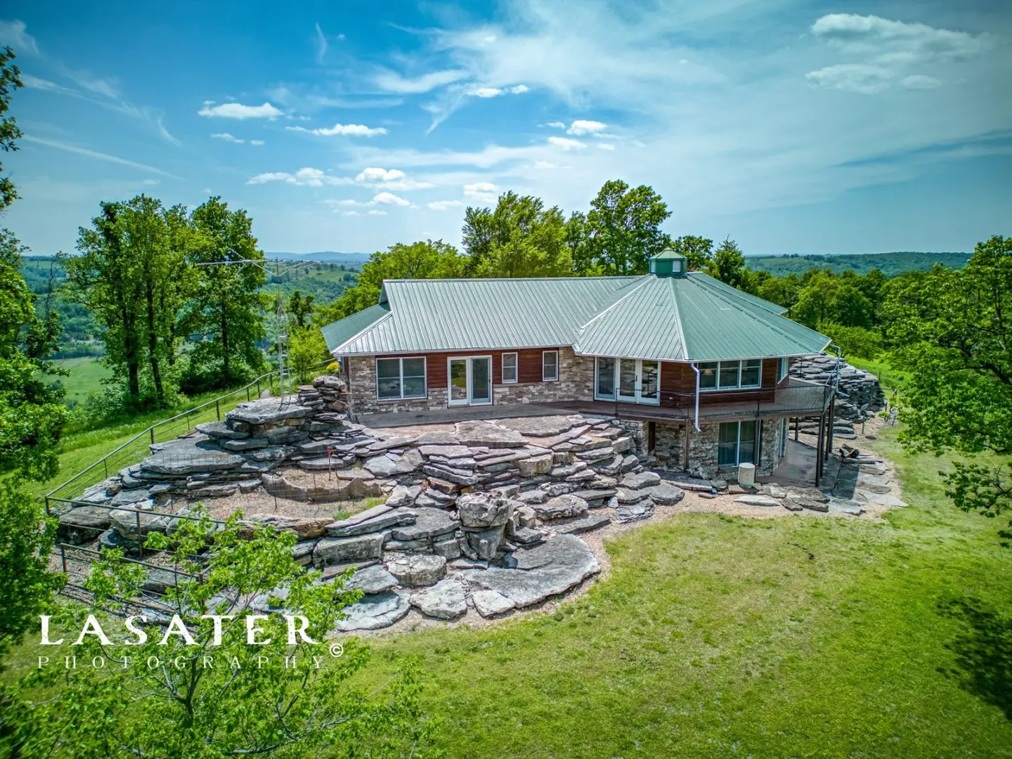 Osarks Ranch 1,634-Acre Ranch in Ozarks - Breathtaking Mountain Retreat | UCRP