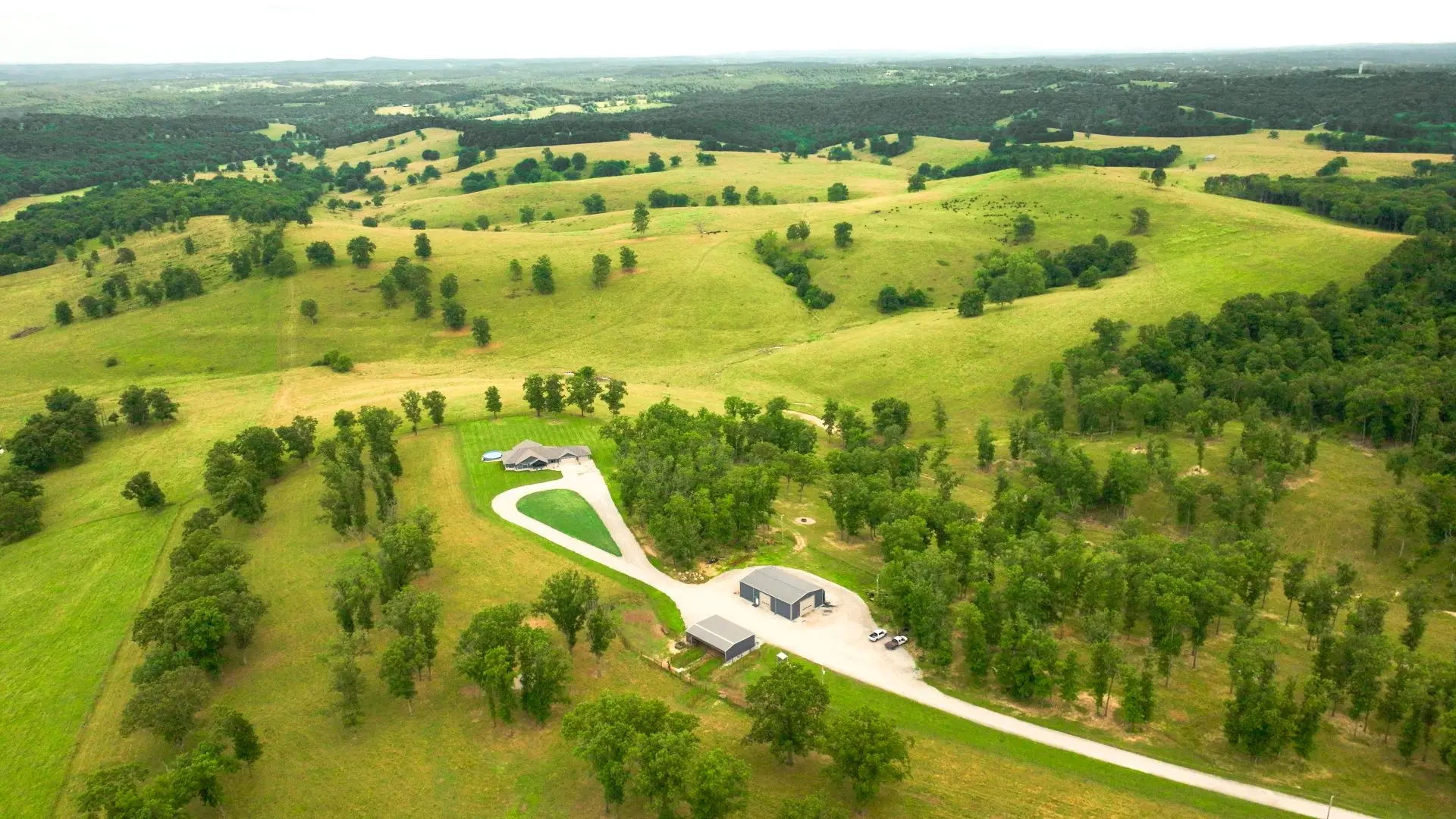 Premier 1,125-Acre Cattle Ranch in Douglas County, MO for Sale | UCRP