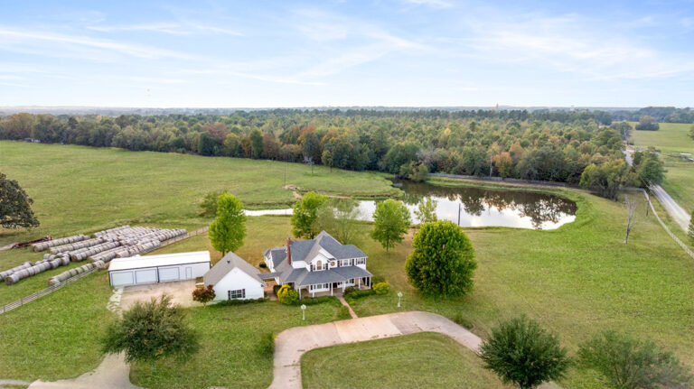 1136 CR 2001 New Boston