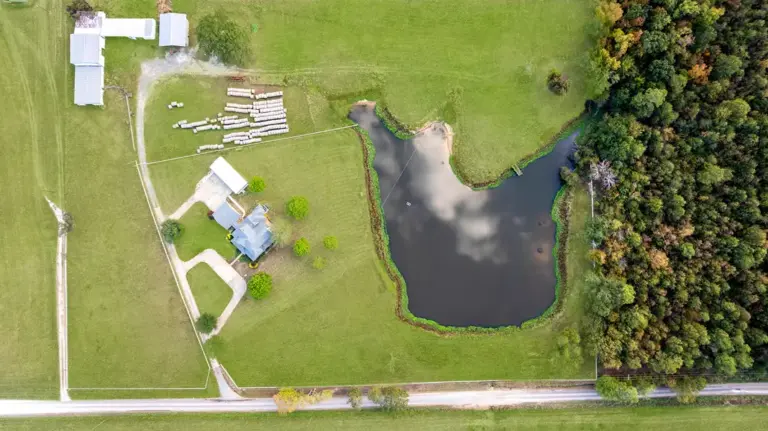 1136 CR 2001 New Boston