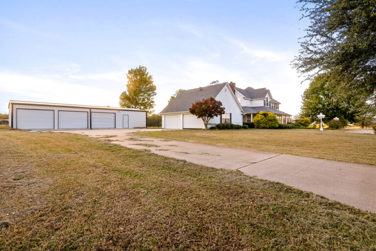 1136 CR 2001 New Boston