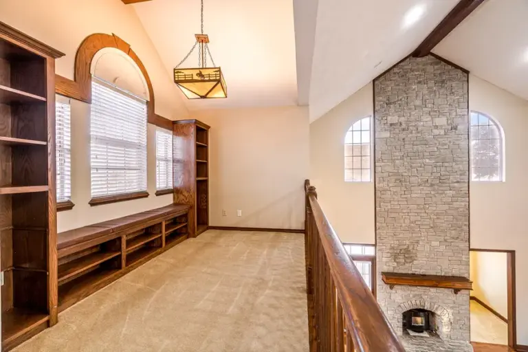 1136 CR 2001 New Boston