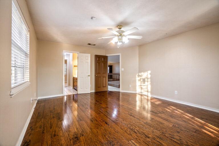 1136 CR 2001 New Boston