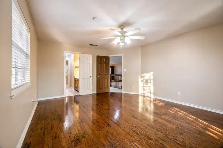 1136 CR 2001 New Boston