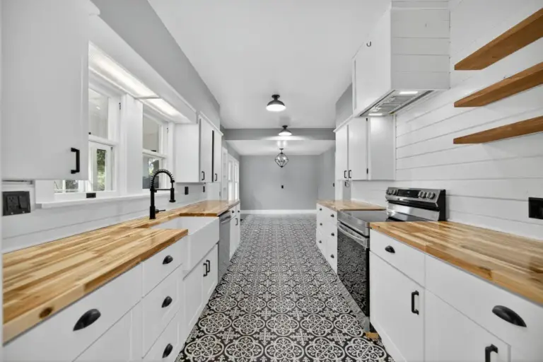 09_8c0c03e9-f6ad-48d6-98aa-2b513f2e8bab