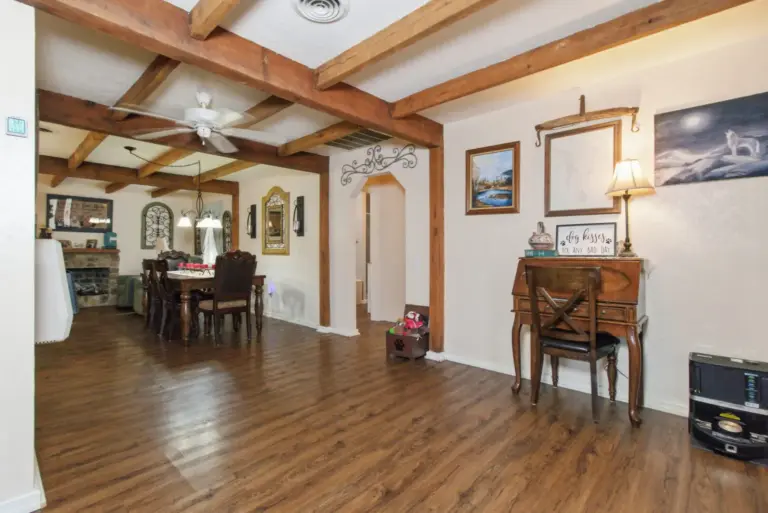 09_9ac4ac93-bfd0-42bf-b9f5-2fc56aad26b0