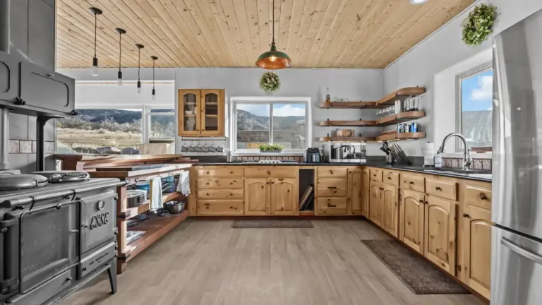 10_3d0cf83f-d98e-415b-9531-205bbb924d5b