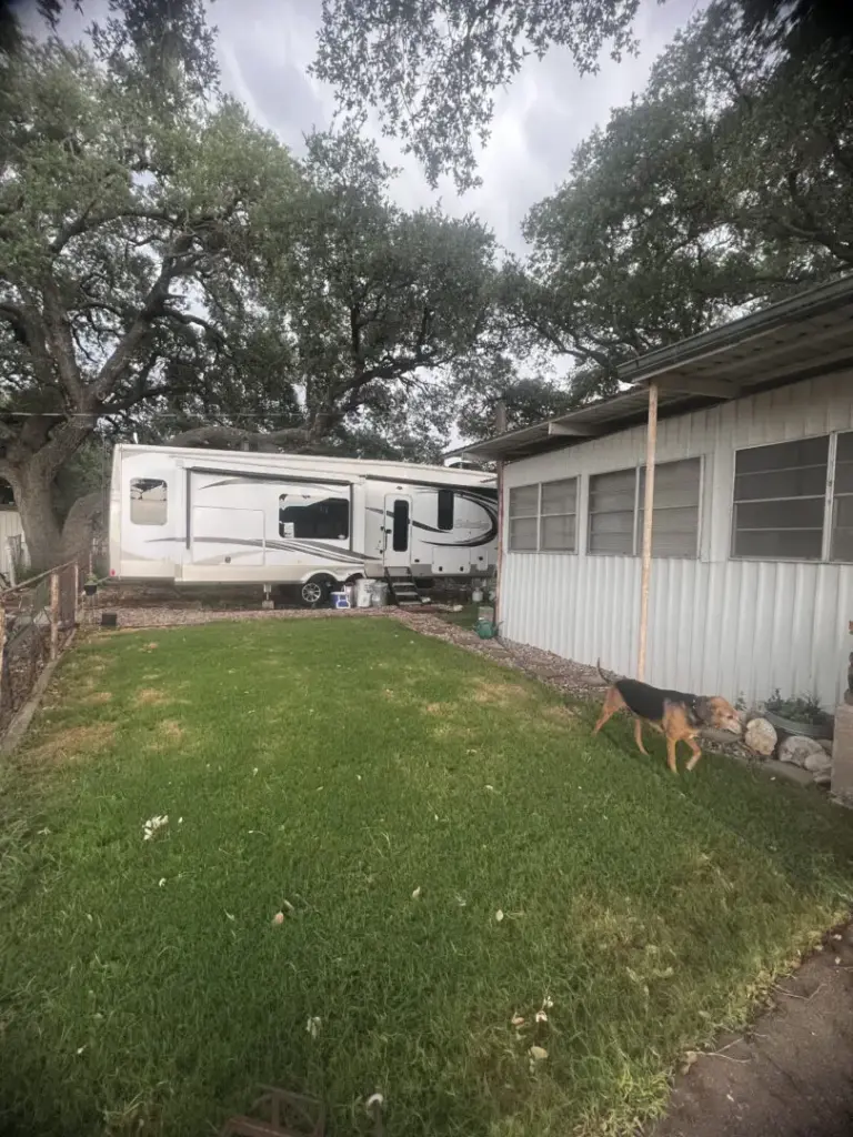 12_8972e24e-bf8b-4fe3-874f-d8e5b3d76af5