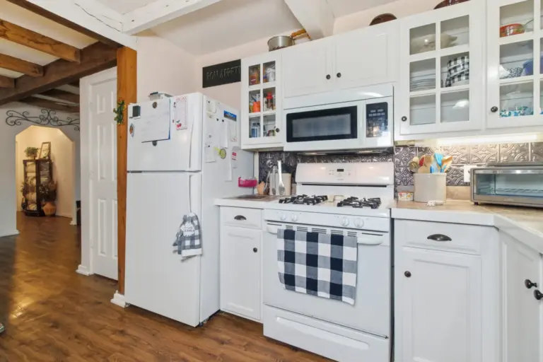 16_4271b1ad-e852-4f9a-b18c-8178656eaa0b