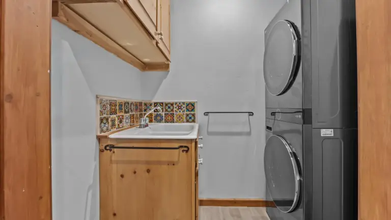 21_446abc40-fcd6-40c0-bc4b-79081eaecb97