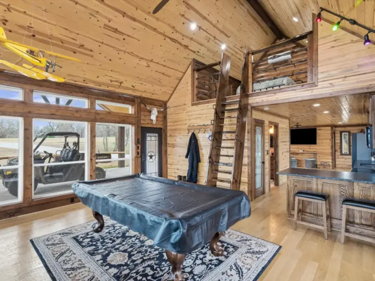 25_6f72abb9-ec55-456d-baf4-170460f23078