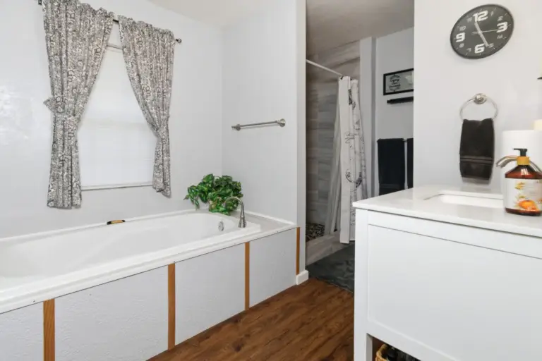 25_e0ba3c61-ee48-4cb9-9152-2e7ca620424e