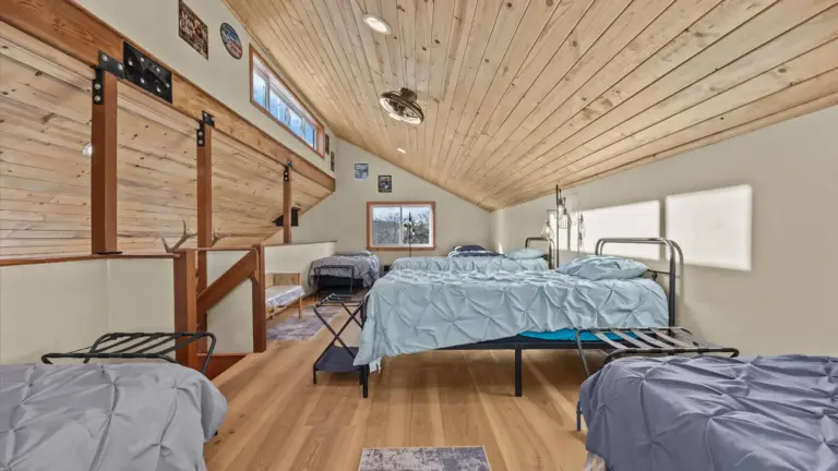 28_e4baa7a0-94dd-464c-8419-2f1626efc221