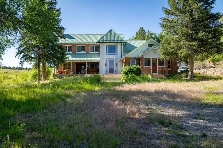 03_69c3a7c0-0796-4191-bf38-b75e57474069