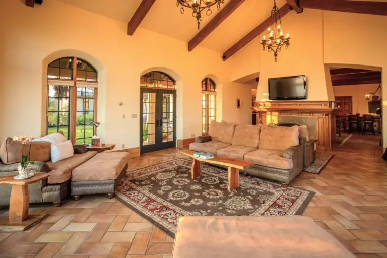 08_0352cba4-7f88-4eee-9fb6-1197025d302c