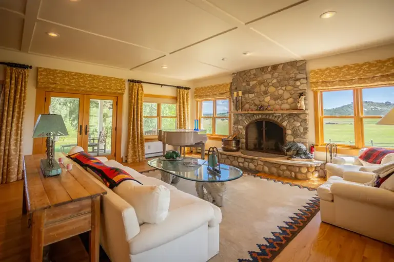 08_6acdcc2f-8353-461a-9424-64caf0da992a