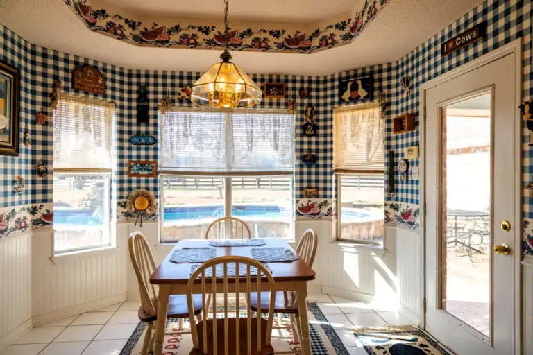 27_c9a31ad6-d927-4d20-82fb-a67c1f305c2a