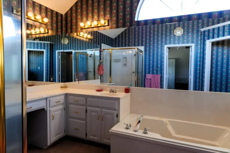 32_cb52de6f-083d-4556-a75b-0ed8bf60f6ce