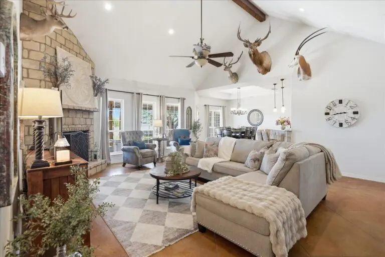 04_7993b558-edc7-46b9-82e0-e3a88896a4a4