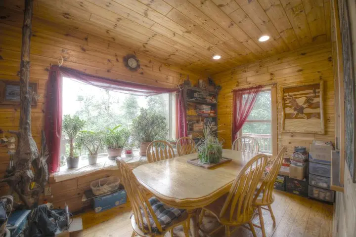 10_b7376984-cfe5-4c96-9fee-9563c860b5b6