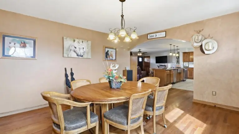 13_d94d4587-095b-41a6-b647-a64cf451fc69