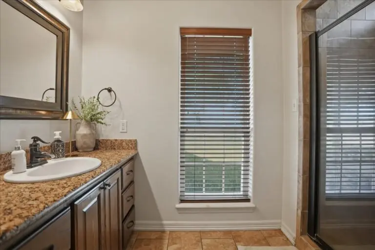 19_27550ec4-df24-47e4-81c8-4eae7ed70580