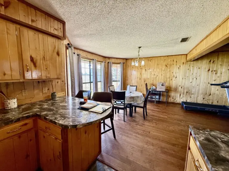 21_ba4a3611-c006-4a41-985b-da2d1e3b1f7a