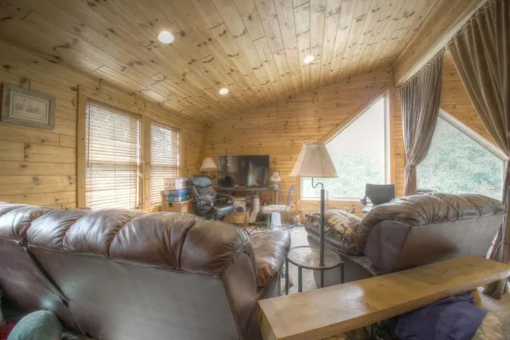 27_c3e6e412-6a02-40a2-893a-15591986f856