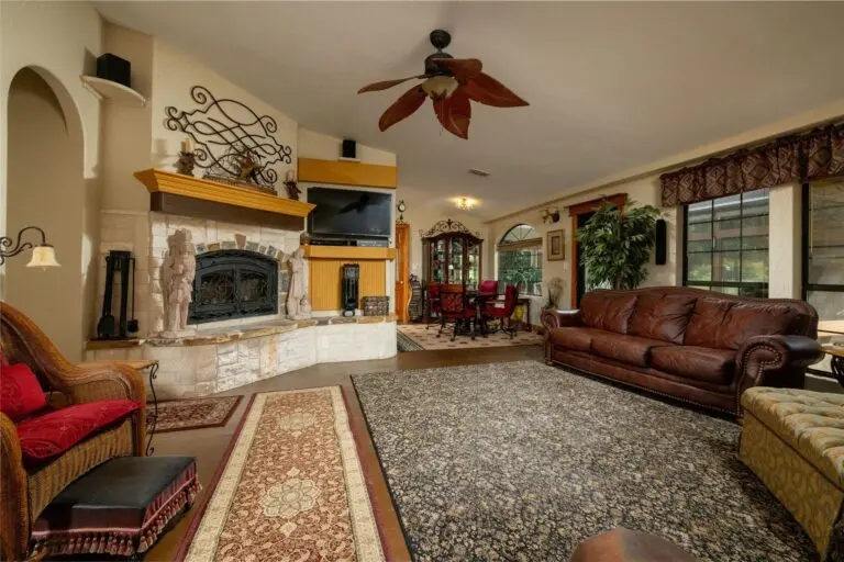 17_33681a51-aaa8-4a53-bad0-f07713572c82