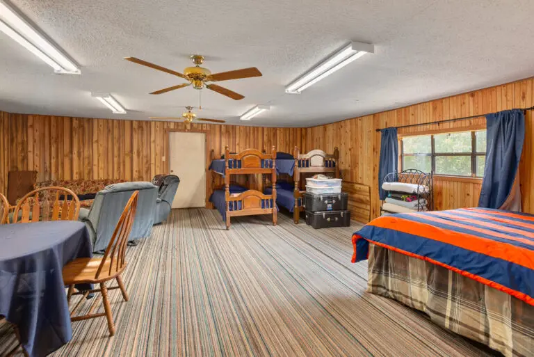 22_8280032c-fb3b-410c-9906-dc5382fc874a