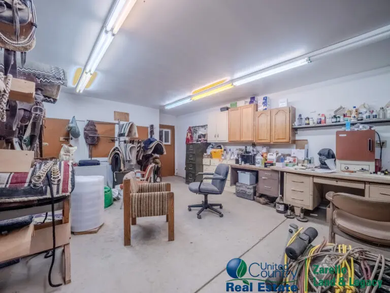 23_8d866a70-a09c-4e90-984d-7cbb63515dcd