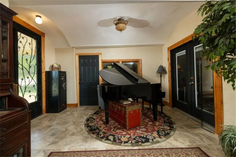 24_076575d7-90d3-4312-98d7-cbafed8eaf64