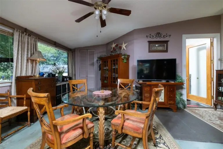 28_030af175-1457-4baf-9ffa-c83f50af12d7