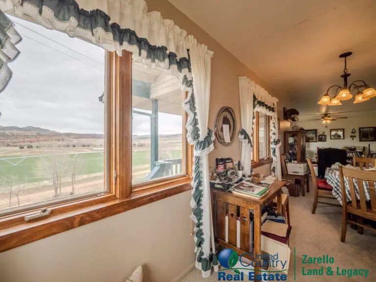 33_c14e8802-b04c-41b3-b0b5-4fb6c1c56d21