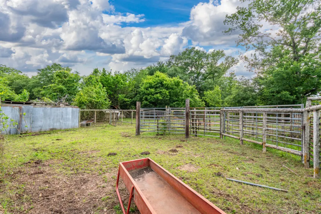 Exceptional 189-Acre Cattle Farm/Ranch in Bismarck, Arkansas with ...